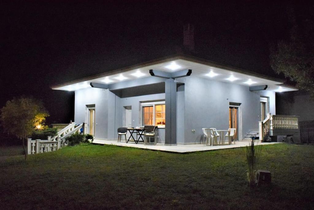 ChrysiDeppy'S House Κοντά Στα Λουτρά Πόζαρアパートメント エクステリア 写真
